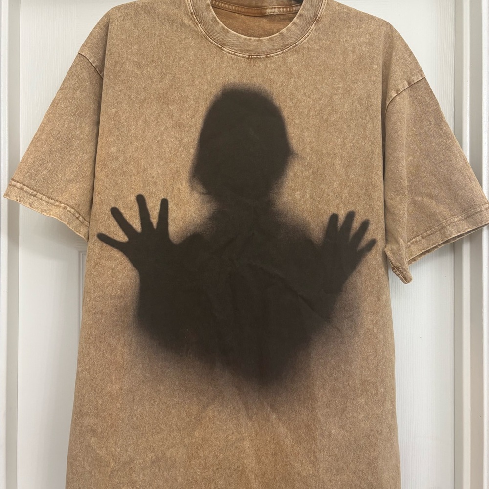 Shadow Silhouette Graphic Tee in Brown